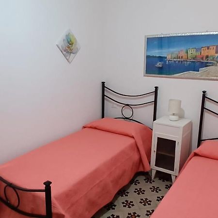 Palazzo Taormina Apartment กัสเตลลัมมาเร เดล โกลโฟ ภายนอก รูปภาพ