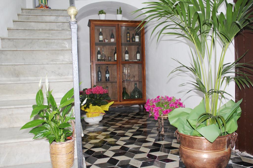 Palazzo Taormina Apartment กัสเตลลัมมาเร เดล โกลโฟ ภายนอก รูปภาพ