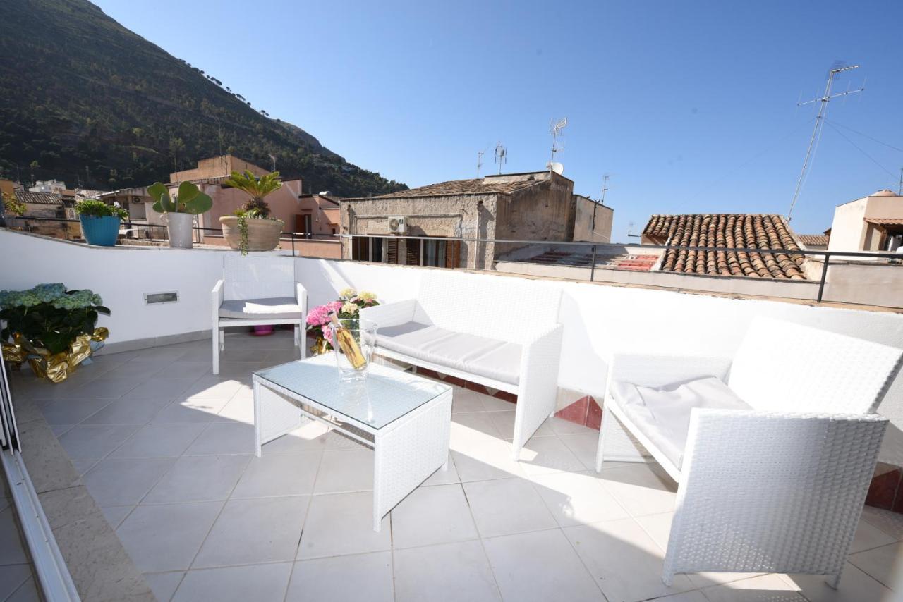 Palazzo Taormina Apartment กัสเตลลัมมาเร เดล โกลโฟ ภายนอก รูปภาพ
